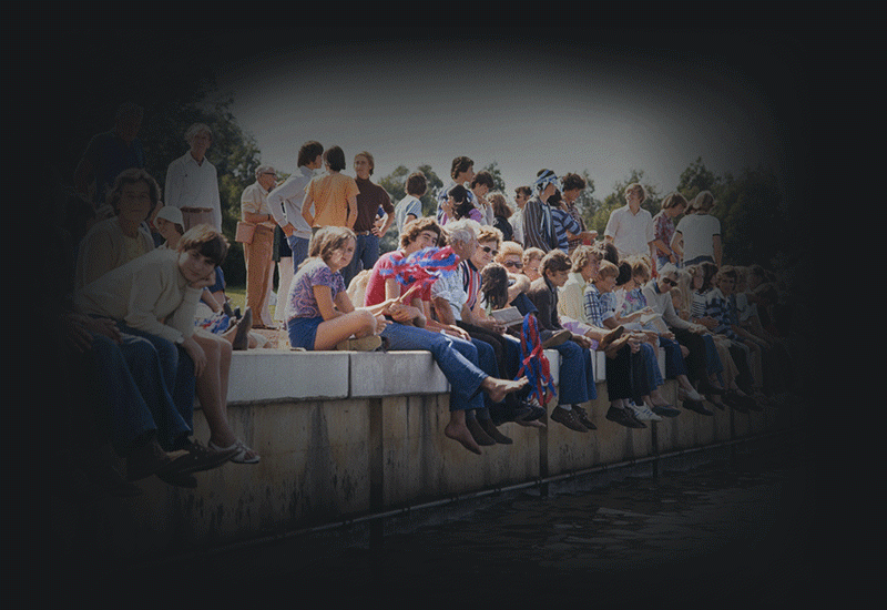 People - Head of the Lake, Canberra - people line the bank of Lake Burley Griffin