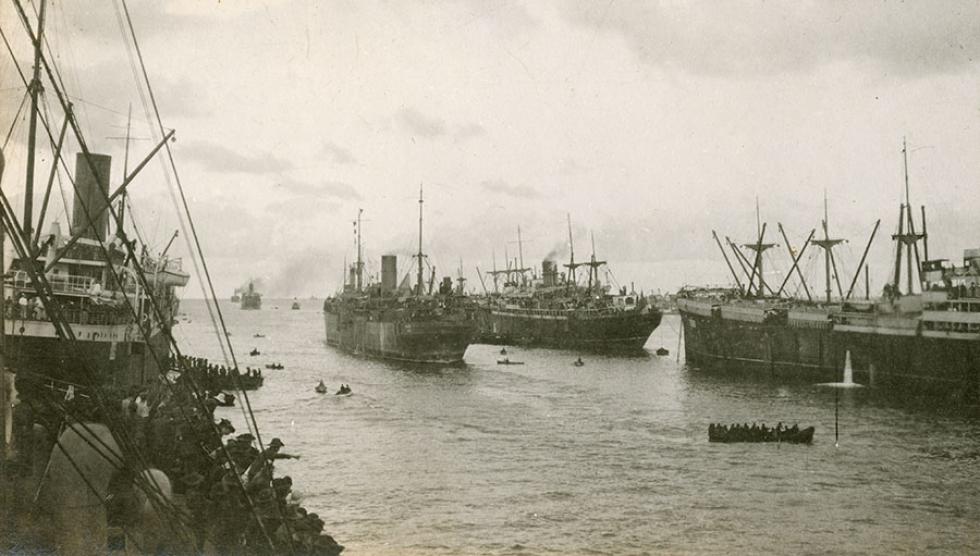 Photograph – Australian troopships leaving Port Said Harbour, Egypt, 2 December 1914.