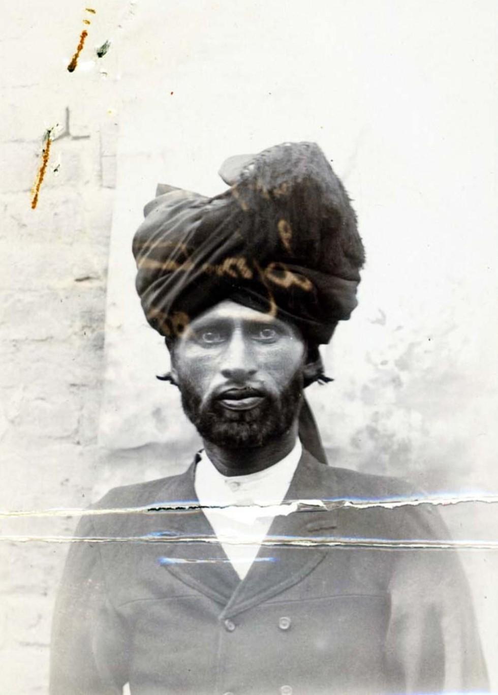 Identification photograph of Indian migrant Ellum Deen.