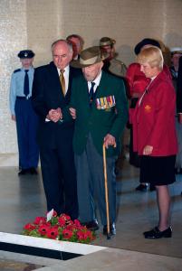 Prime Minister John Howard standing with Gallipoli veteran Alec Campbell.