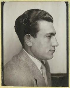 Side portrait of Lipman.